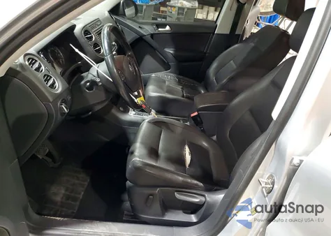 2016 Volkswagen Tiguan S из США, поврежденный, VIN WVGAV7AX2GW003530